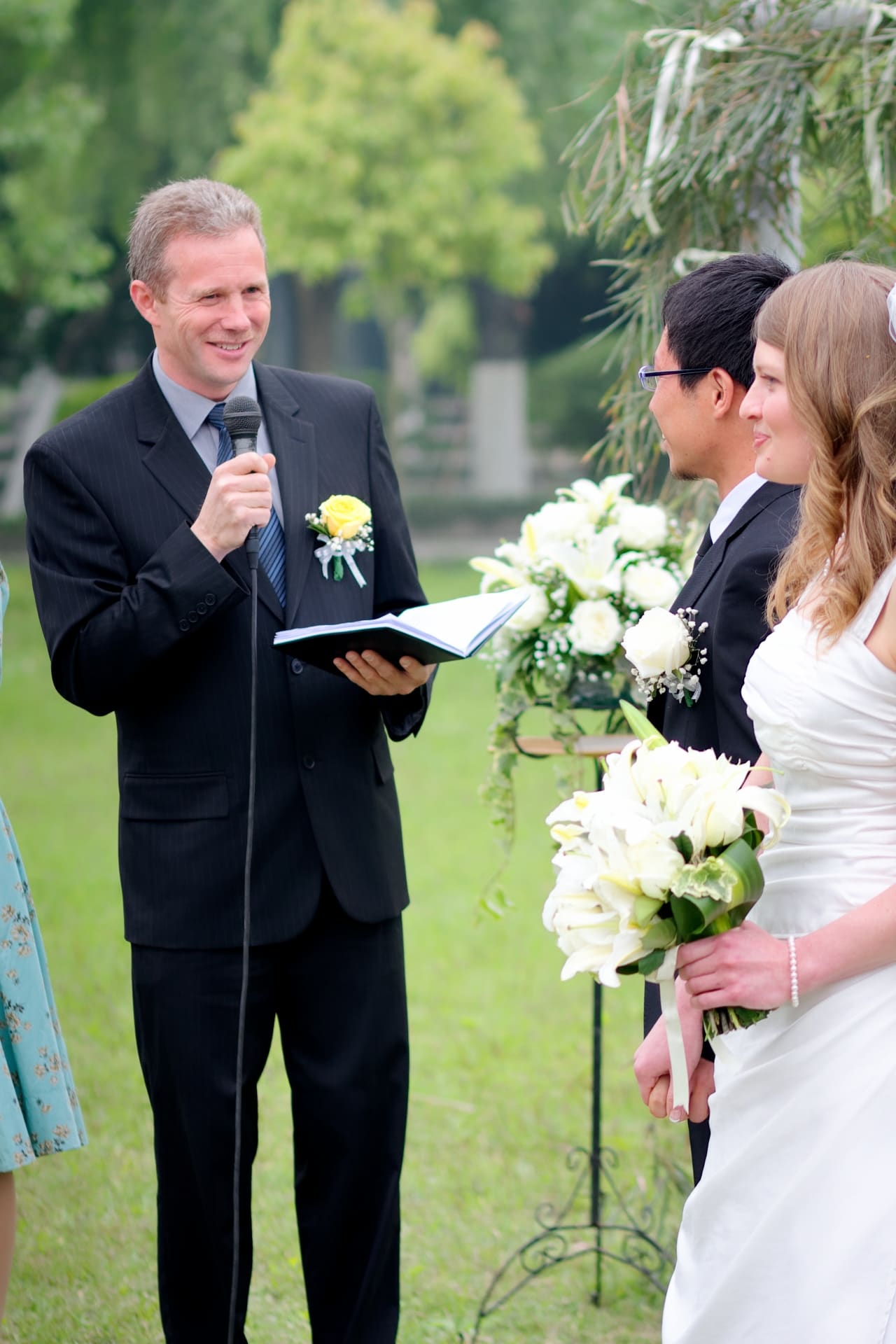 Intimate micro wedding on Camano Island