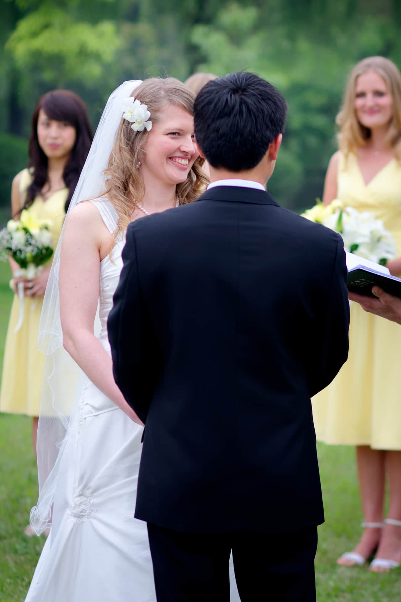 Intimate elopement and micro wedding on Camano Island