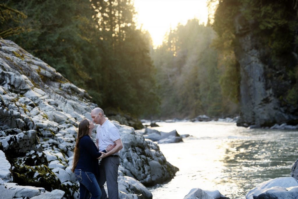 engagement session at granite falls
